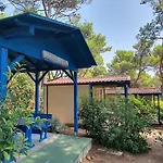 Mobile Home- Fish Huts And Orange Huts Apartment