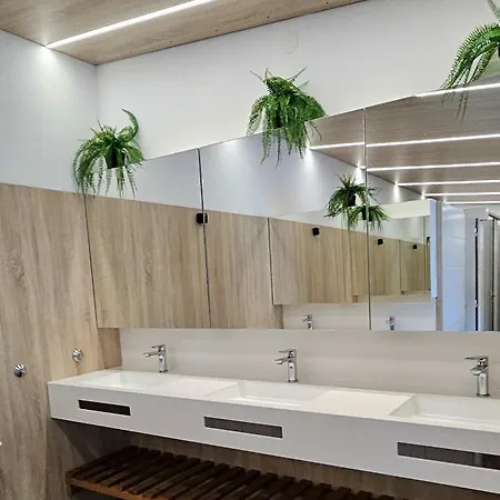 Mobile Home- Fish Huts And Orange Huts Appartamento *