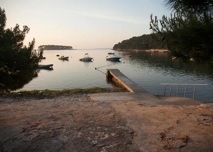 Apartman Mobile Home- Fish Huts And Orange Huts *