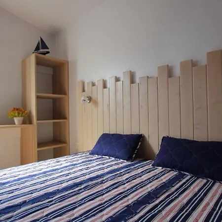 Apartman Mobile Home- Fish Huts And Orange Huts Premantura