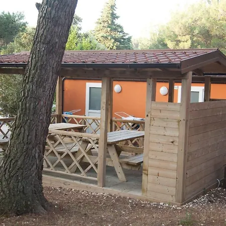 Mobile Home - Fish Huts And Orange Huts With Shared Bathroom Apartment Premantura