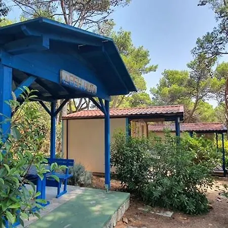 Mobile Home- Fish Huts And Orange Huts Apartment