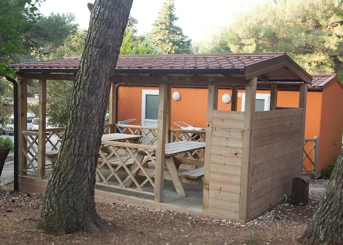 Mobile Home- Fish Huts And Orange Huts Lejlighed Premantura